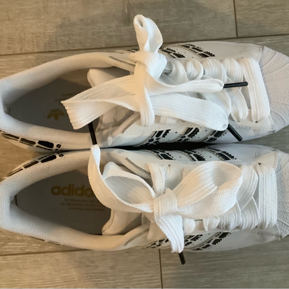 Adidas Superstar Animal print sneakers Fv 3452 ,white and black,women’s, 8 1/2 M
